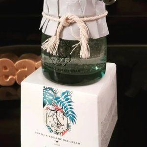 NIB Primary Raw soy milk azulene gel cream